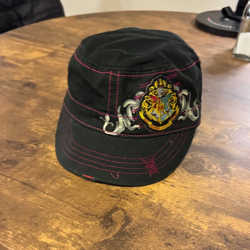 Harry Potter- Hogwarts - Universal Black Radar Cap - NWT